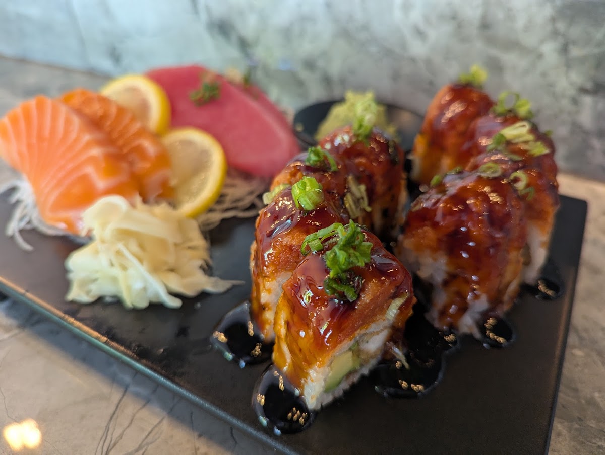 Montira Thai And Sushi Photos 2